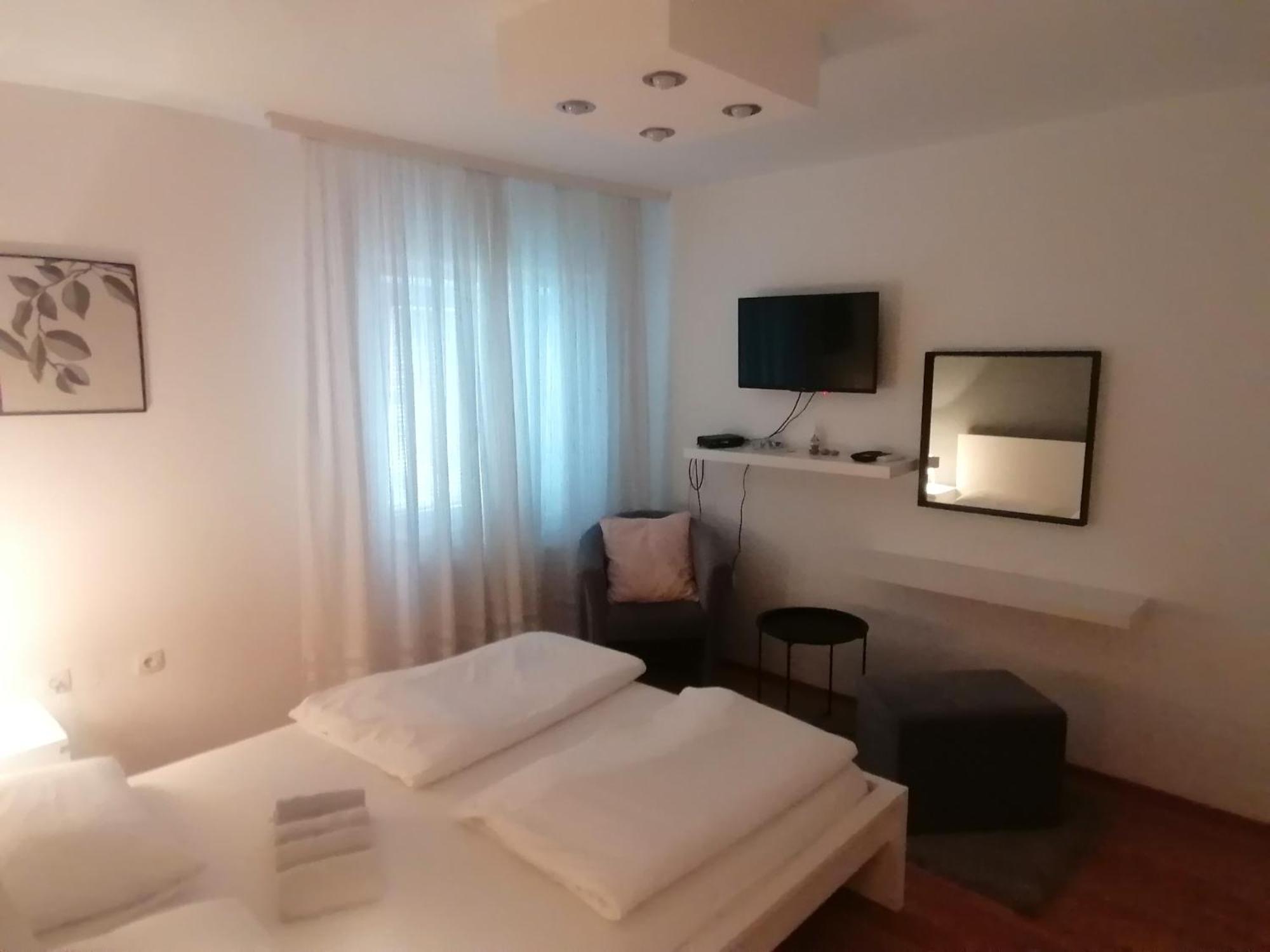 Veliki Park Villa Sabac Bilik gambar